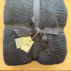 NEW Barefoot Dreams Cozy Blanket in Indigo